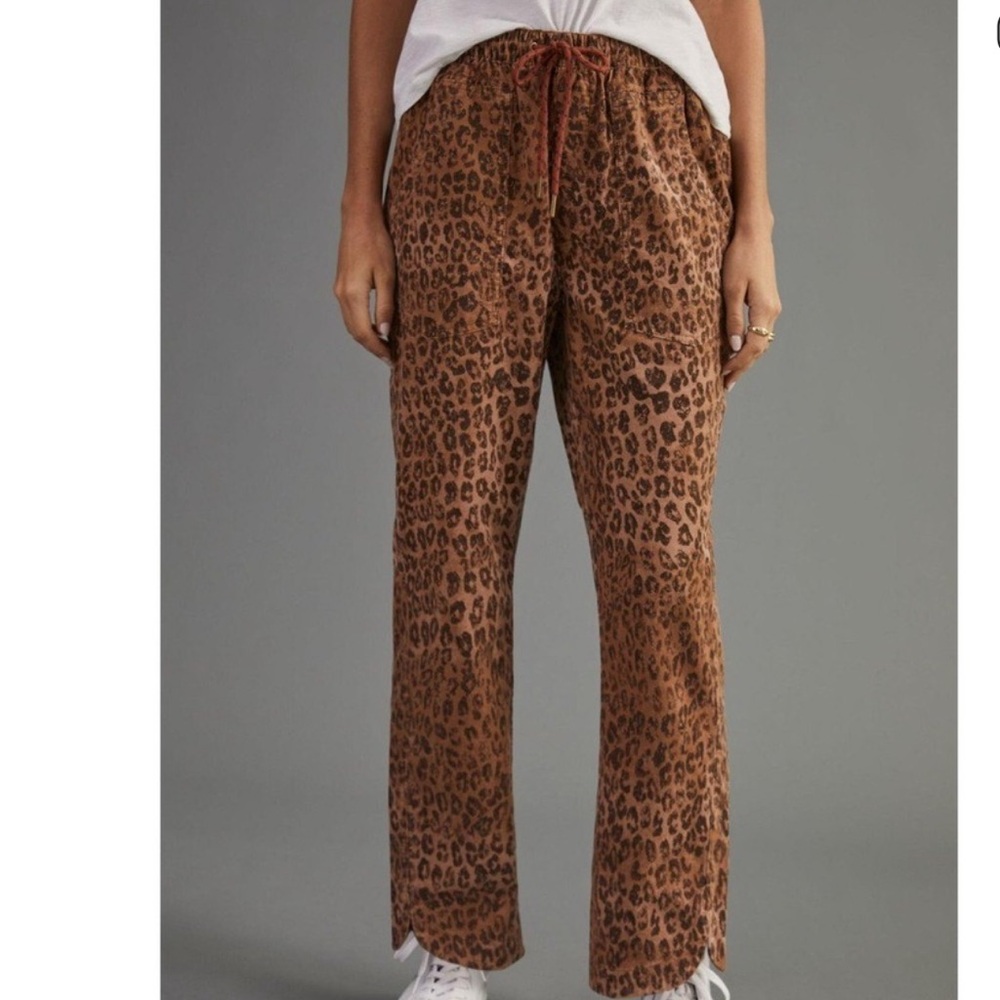 Anthropologie Pilcro The cottage woman pull on Sz M Leopard Corduroy Pants